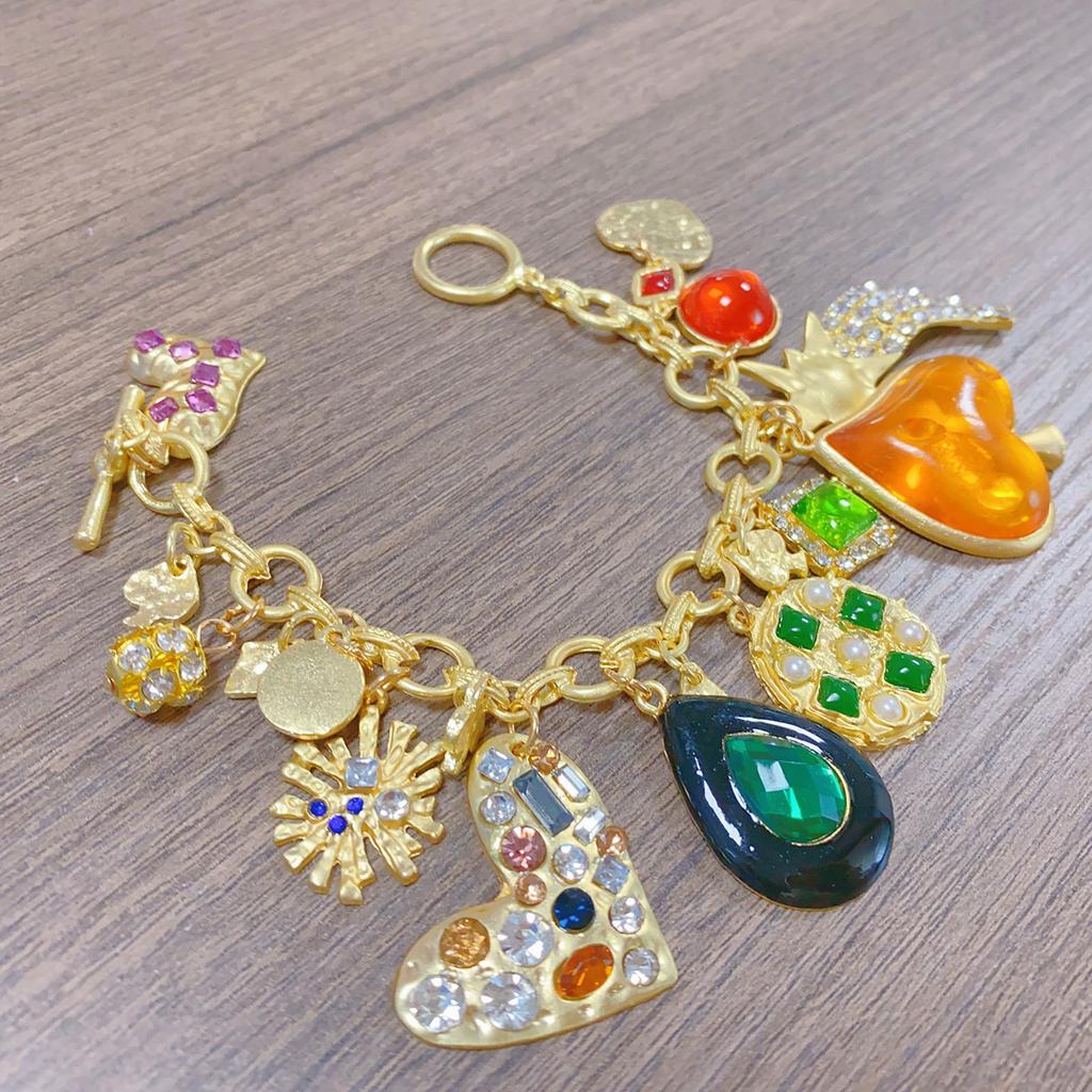 Vintage Imitation Gemstone Heart Teardrop Dangle Bracelet for Women Gold Color Metal Hand Chain Trendy Jewelry Accessories