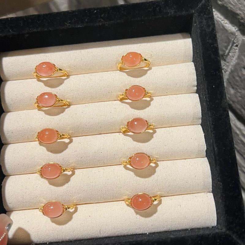 

Южный шик Регулируемое кольцо из красного агата с золотым покрытием для модных аксессуаров для женщин J5800 Single