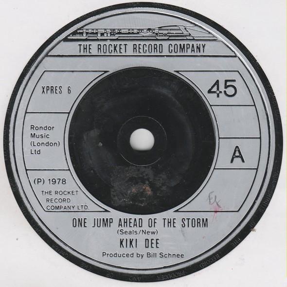 

7inch Record KIKI DEE - One Jump Ahead Of The Storm XPRES6 ROCKET RECORD C 1979 UK Pop Used