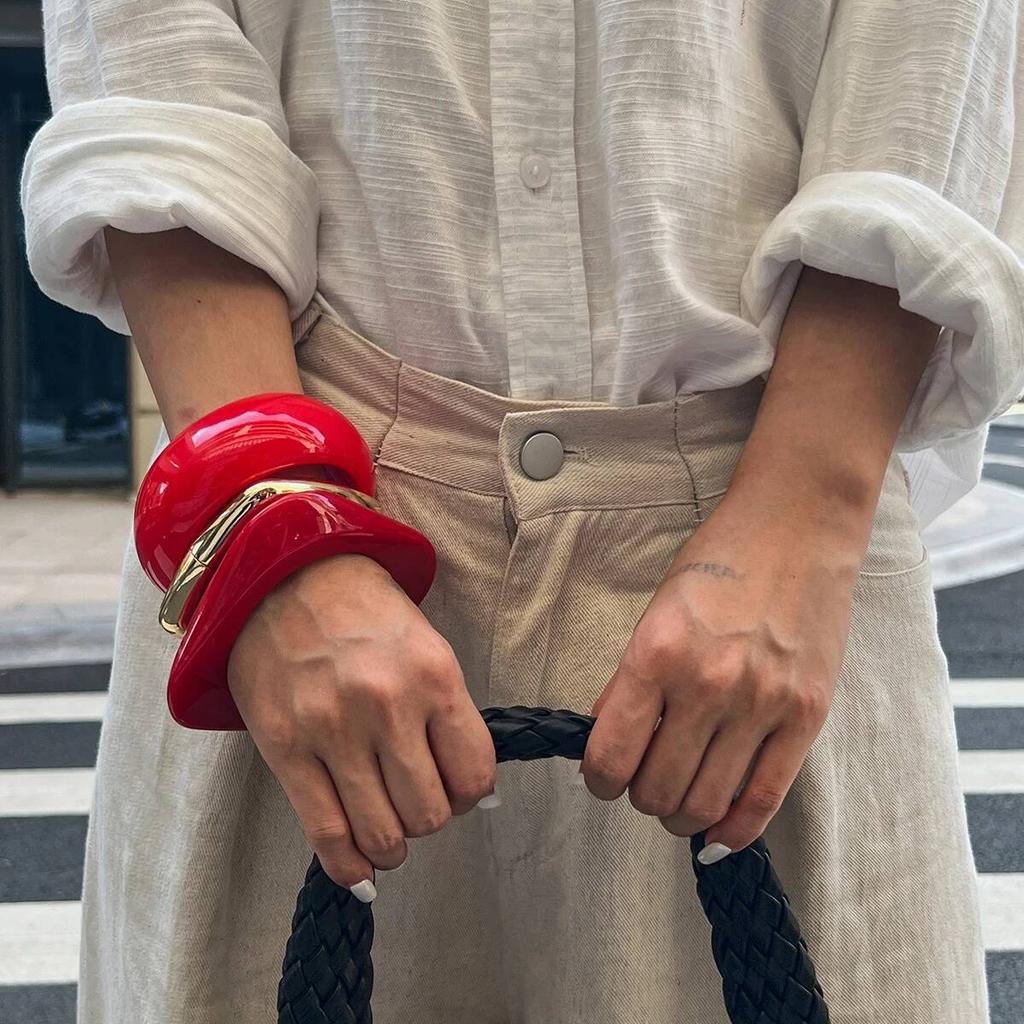 IngeSight.Z 3 Style Punk Red Acrylic Resin Chunky Bangles Women On Hand 2026 New Geometric Wide Metal Bracelet Aesthetic Jewelry