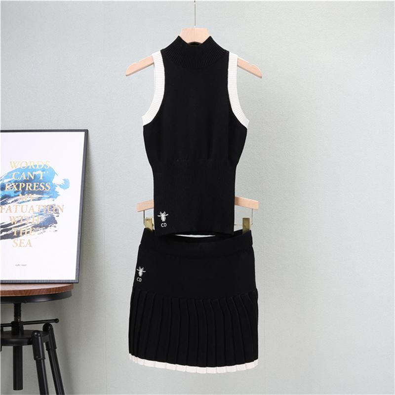 

Гольф Социальный Темперамент Вязаный Жилет Плиссированная Юбка Мода Спорт Комплект из двух частей Женский Летний Пчела One Size чёрный