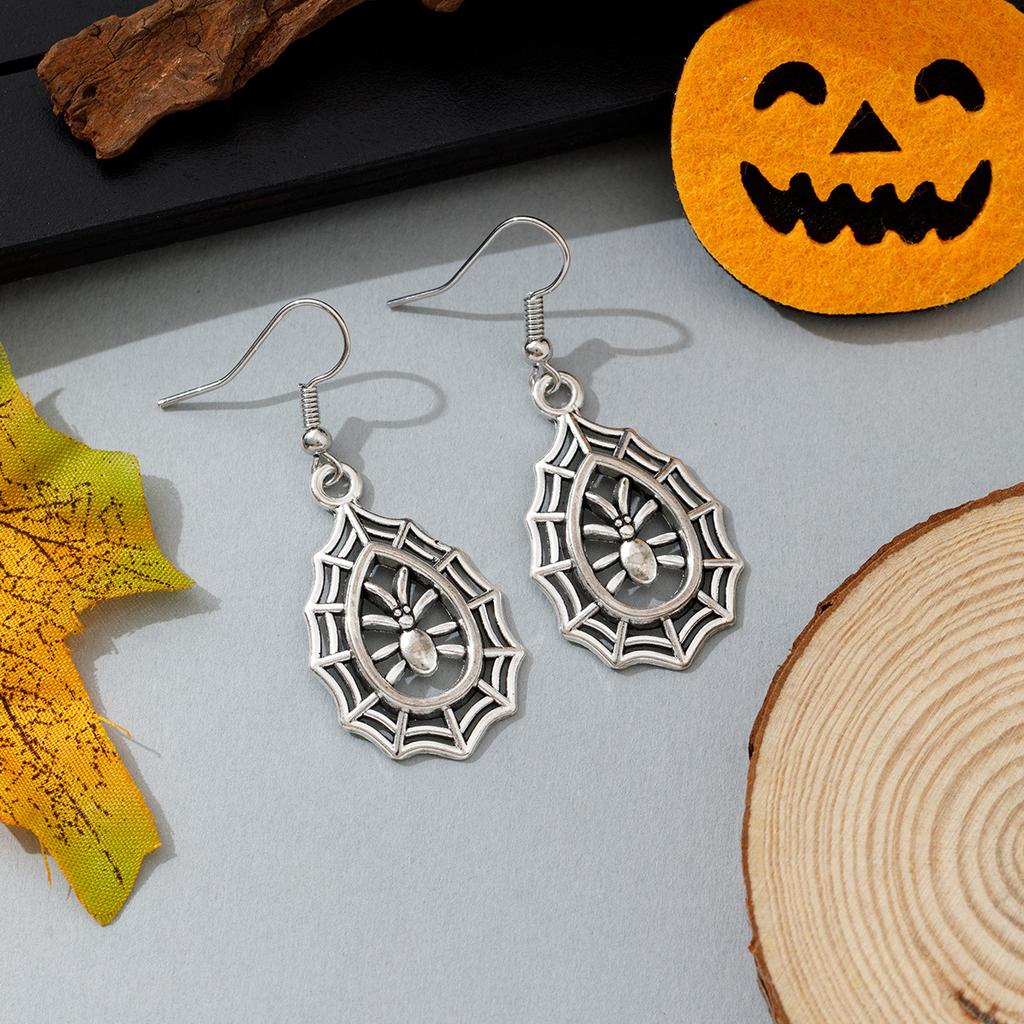 Halloween Fashion Sliver Color Hollowed-out Vampire Bat Pumpkin Skull Spider Web Ghost Dangle Earrings for Women Scary Jewelry