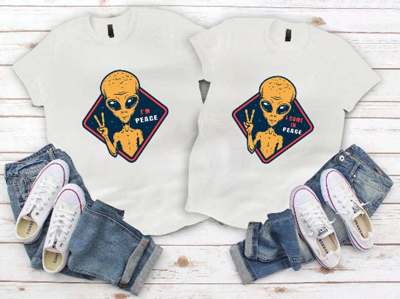 I come in peace I m peace halloween couple shirt M