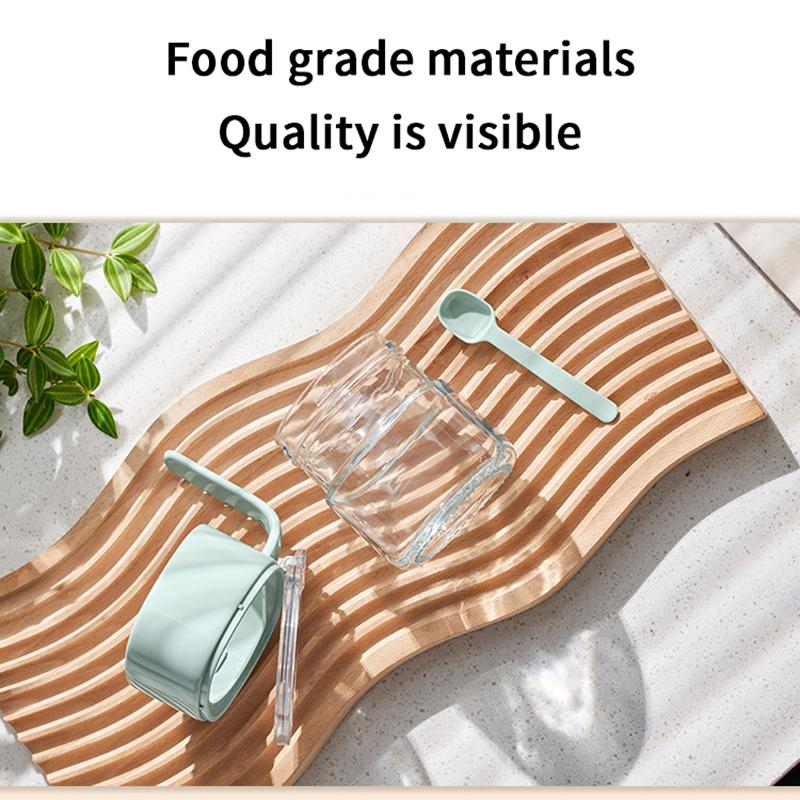 Jednoduchá lehká luxusní kořenka s lžičkou, zesílené bezolovnaté sklo potravinářské kvality, průhledný vyklápěcí design, pohodlná rukojeť