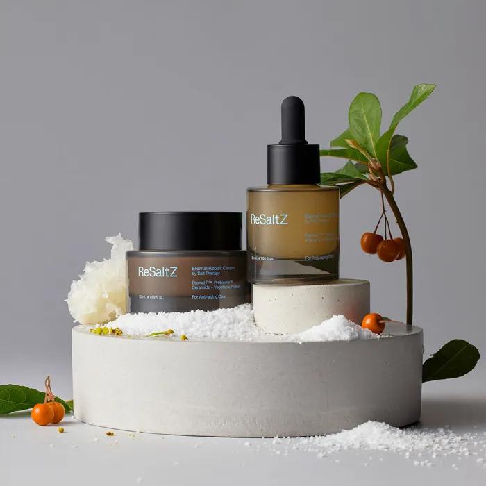 

Издание «Соляная терапия» (Вечная капсульная сыворотка/Восстанавливающий крем)