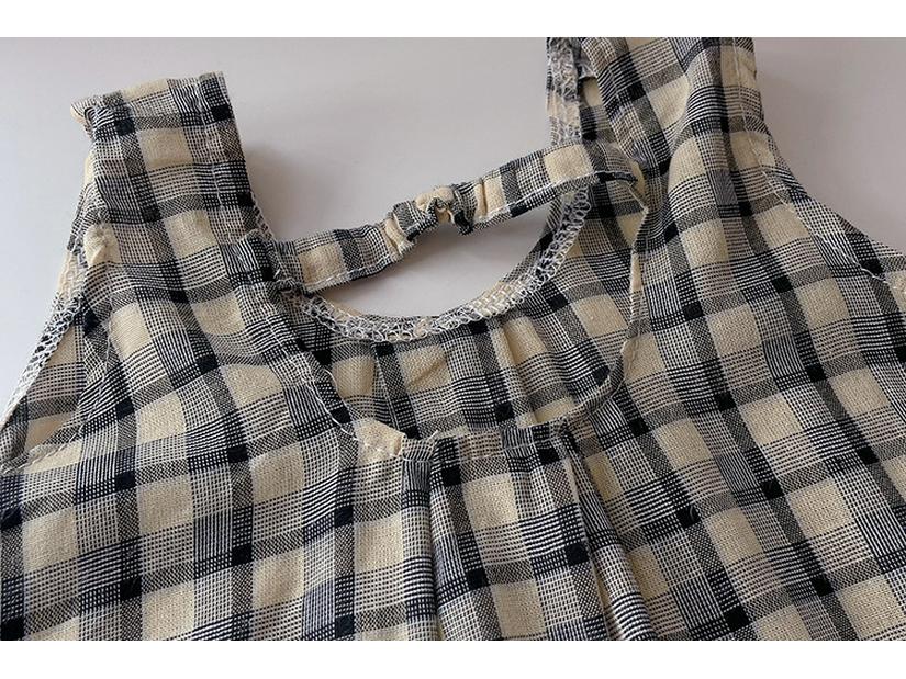 Girls' Summer 2026 Plaid Two-Piece Set: Stylish Vest & Wide-Leg Pants with Shoulder Straps