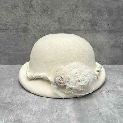 25 New Autumn And Winter Woolen Beret Women'S Flower Curled Top Hat French Hepburn Style Elegant Gold Hat