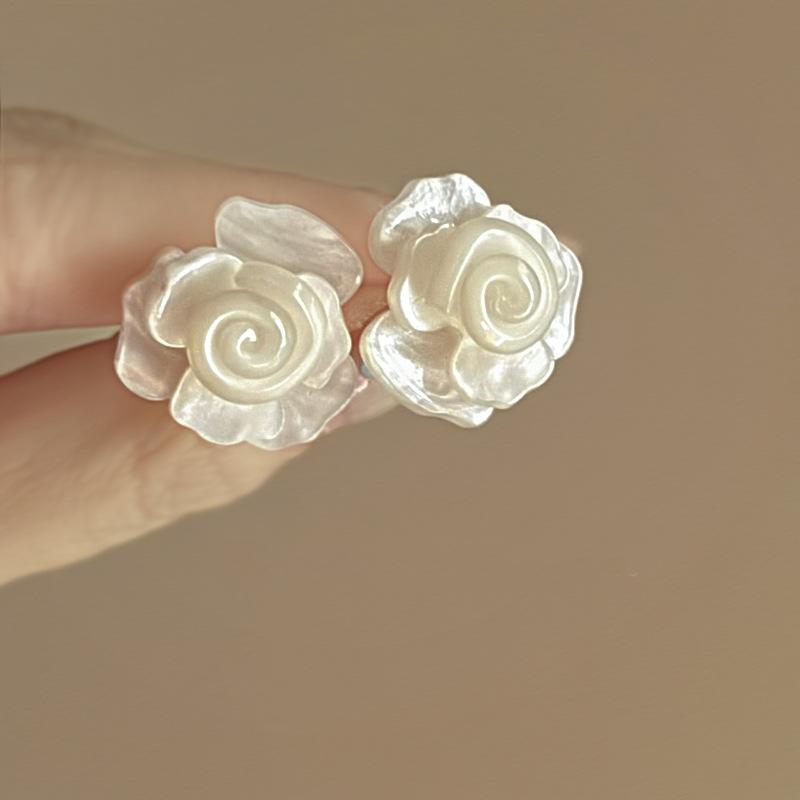 Acrylic White Camellia Flowers Stud Earrings for Women Fashion Temperament Fairycore Earring Party Wedding Jewelry