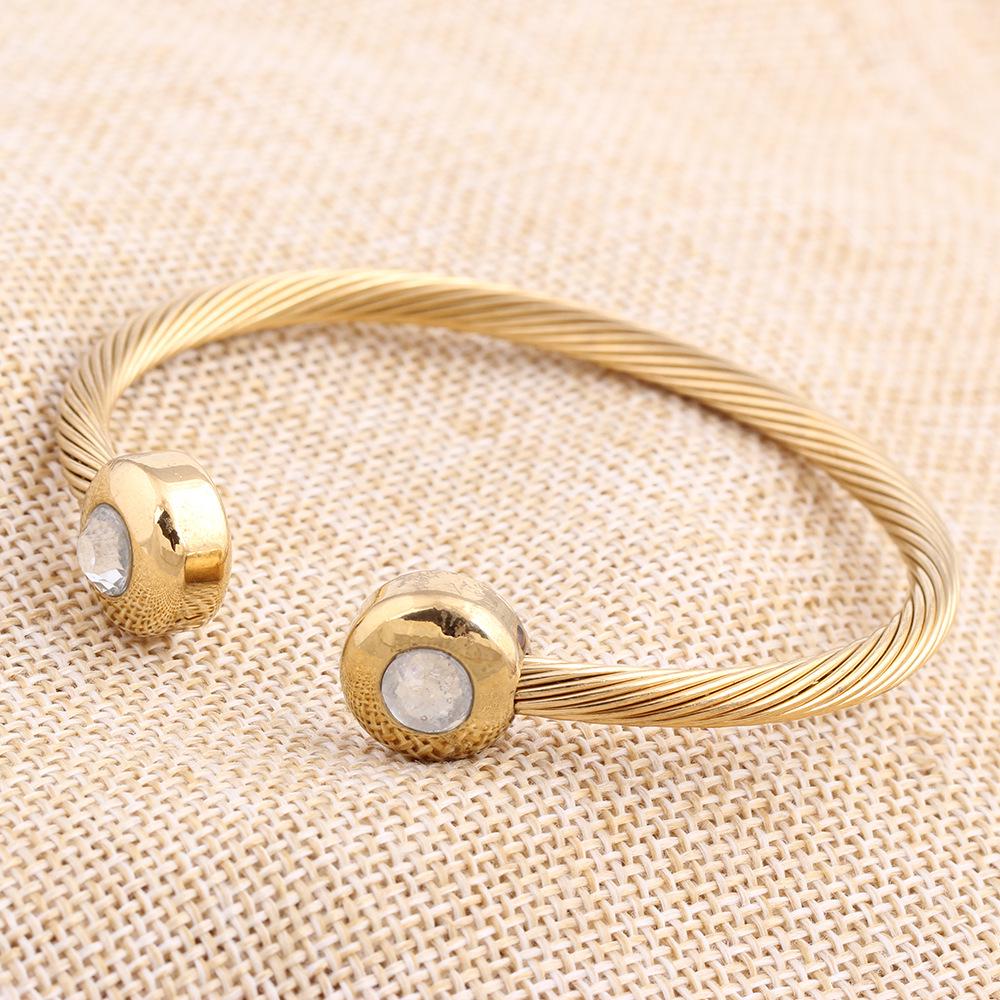 18K Gold Symmetrical Open Round Inlaid Diamond Bracelet Wristband, 10MM Cable Line.