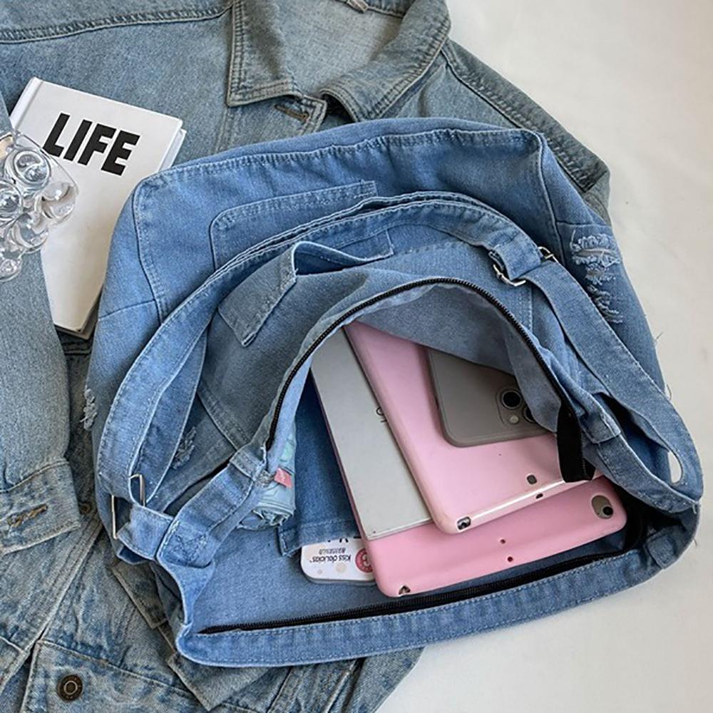 Hong Kong style denim messenger crossbody bag, casual single shoulder bag for women, fashionable design commuting bag.zwq