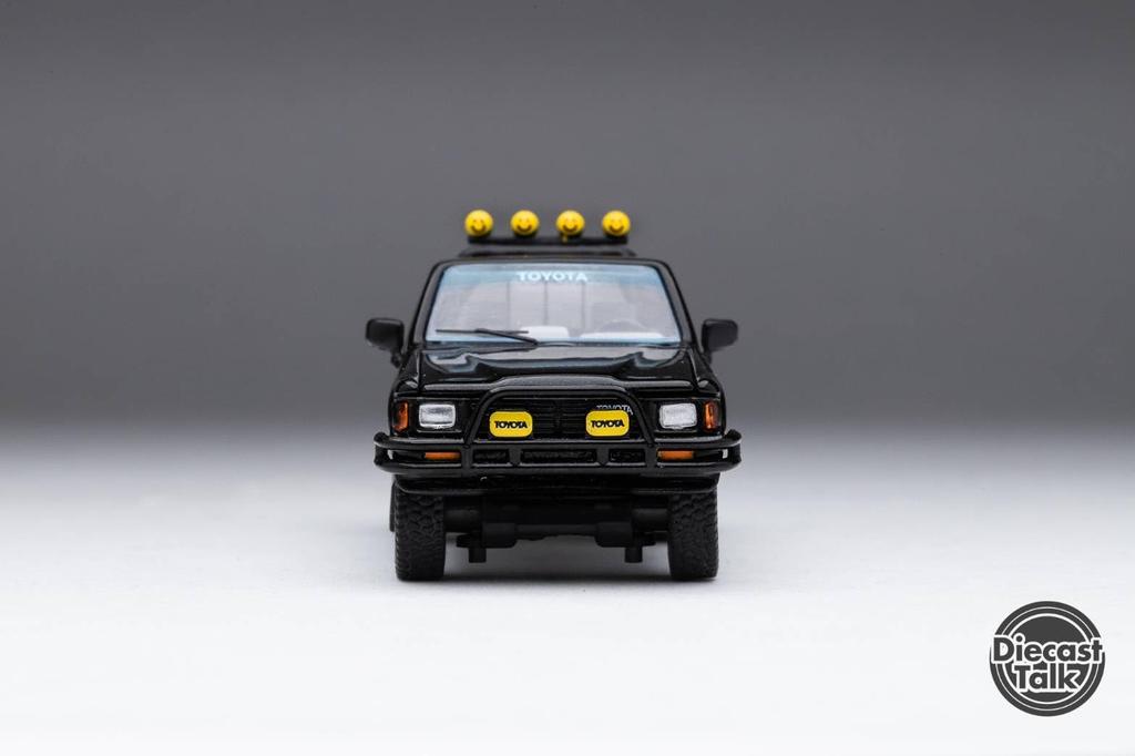 Gaincorp Products Diecasttalk x BoostGear Custom 1/64 Scale Toyota 1985 Hilux 4x4 SR5 Extra Cab Black (Finished)