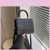 Chic Urban Style Crossbody Handbag For Women In Fashionable Colors And Designs