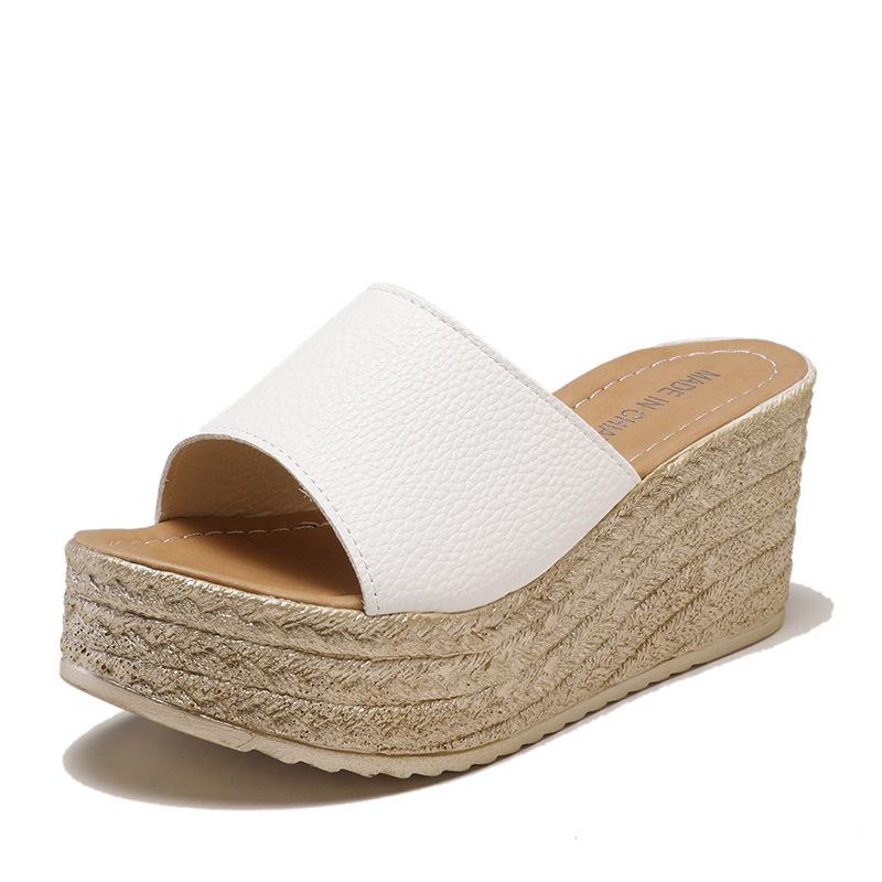 

2025 new versatile temperament casual foreign comfortable large size women s single shoes platform slippers 40 белый