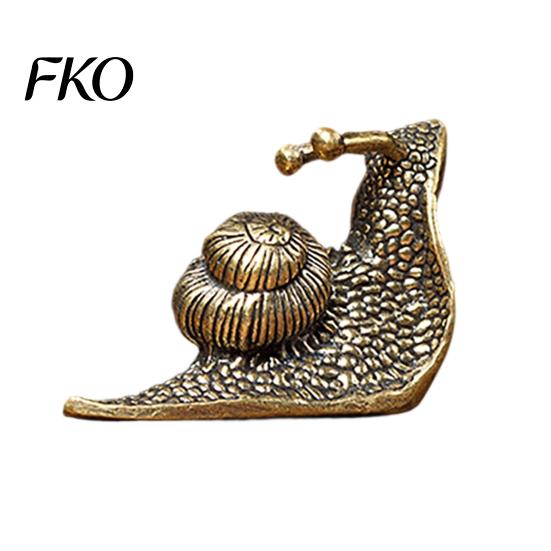Office Table Decoration Vintage Bronze Snail Sculpture, Metal Animal Statue, Slow Living Desk Ornament Decor for Home Tea Table, Garden