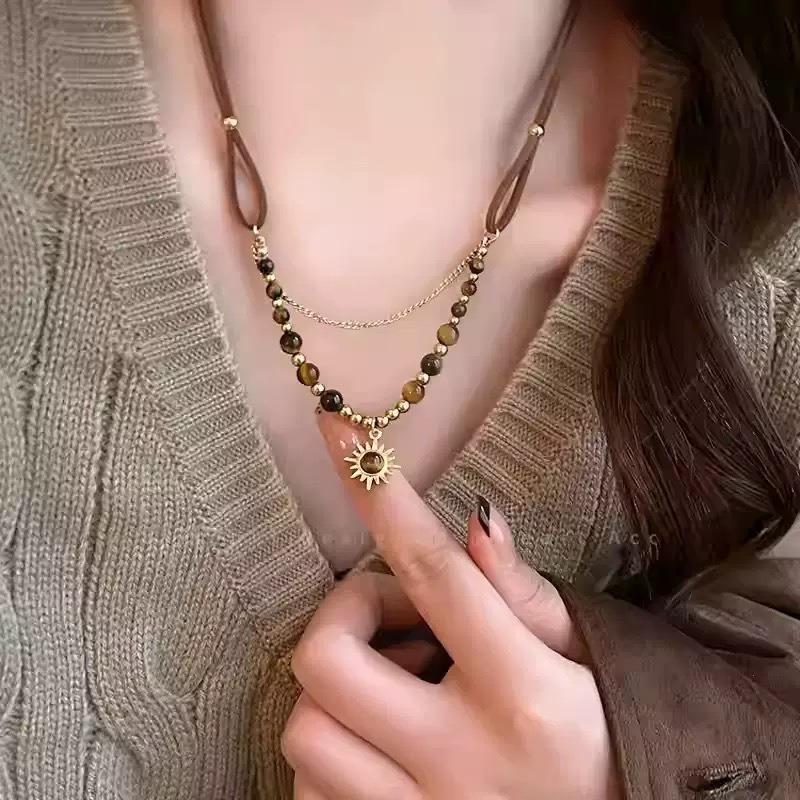 Vintage Light Luxury Maillard Brown Tiger Eye Sunflower Pendant Sweater Necklace For Women
