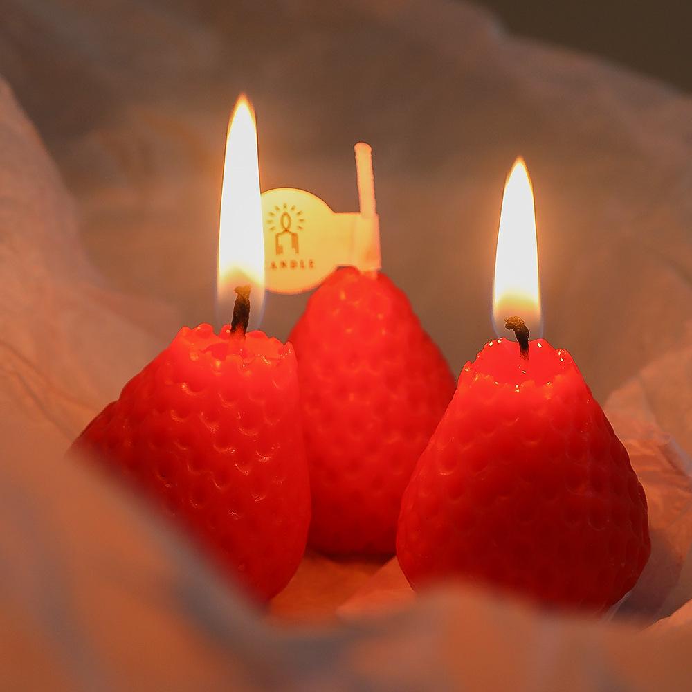 Handmade Cute Strawberry Scented Soy Wax Candle – Creative Birthday Party Favor Gift