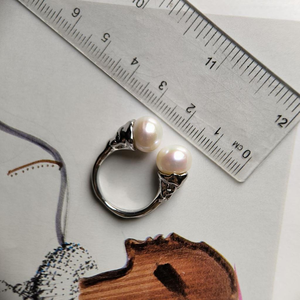 Silver Ring with Natural Baroque Pearl, Item Weight 8.94 G (2185116)