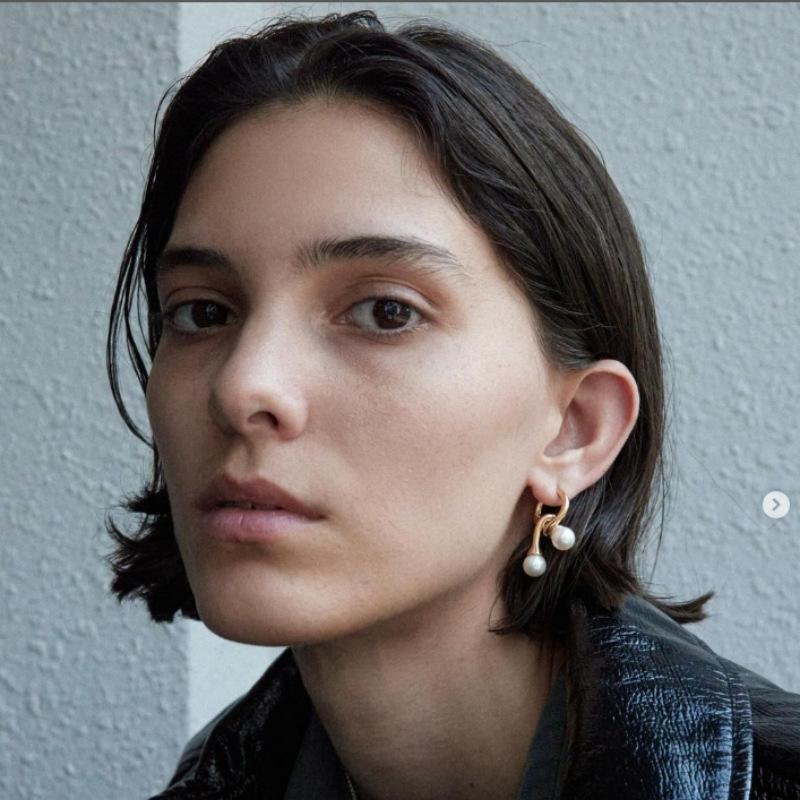 Niche Design Style Temperament Fashion Personality Unique Knotted Pearl Ear Buckle Earrings Fashion Commuter Earrings