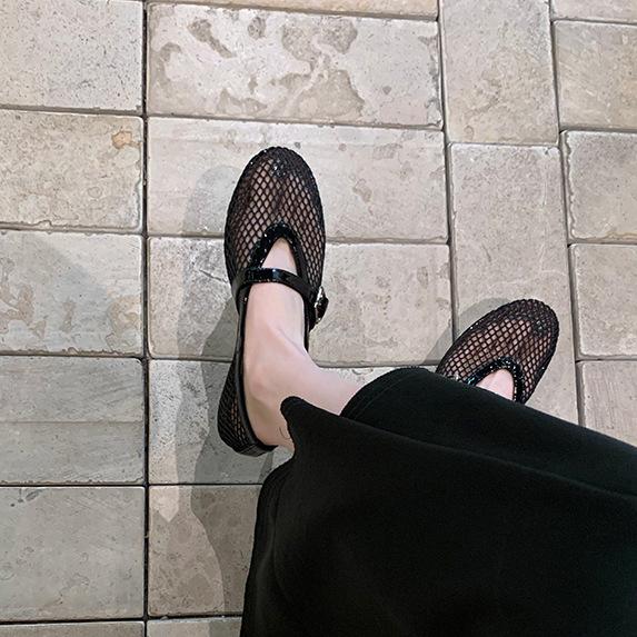 Sheepskin version~ Leather hollow mesh sandals women's summer one-word buckle with round head flat bottom shallow mouth Mary Jane single shoes