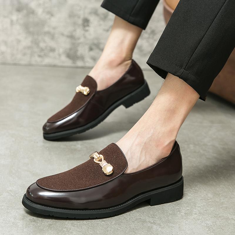 Fashion Luxury Designer Fashion Metal Decoration Suede Driving Shoes Men Casual Loafers Business Formal Dress Footwear Zapatos Hombre