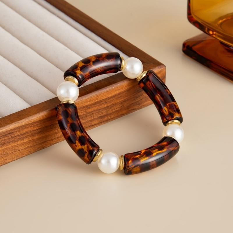 Women Elastic Resin Bead Bracelet Artistic Marbled Comfort Fit Fashion Statement Bracelet Suitable for Various Event