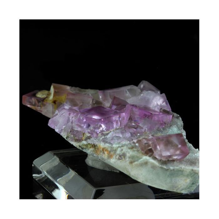 Pierres et Minéraux. Fluorite. 274.0 ct. Berbes, Asturias, Espagne.