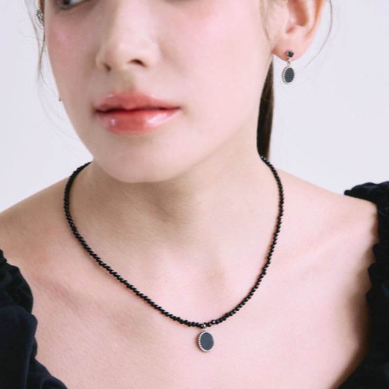 NUOY Oval Black Onyx Necklace
