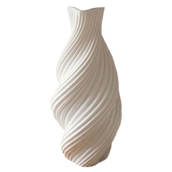 3D Printed Twisted Striped Vase Minimalist Flower Arrangement Holder Nordic Style Decorative Vase