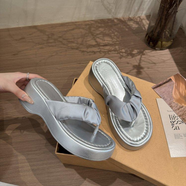 

[youshilai] Шлепанцы в стиле феи женские летние модные атласные с утолщенной подошвой для юбки, крутые шлепанцы женские 40