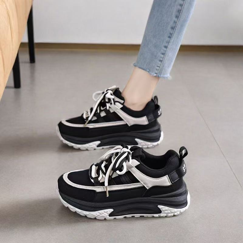 Thick Soled Women's Sneakers with Raised Height Soft Sole Wear-resistant and Anti Slip Fashionable and Casual Women's Shoes