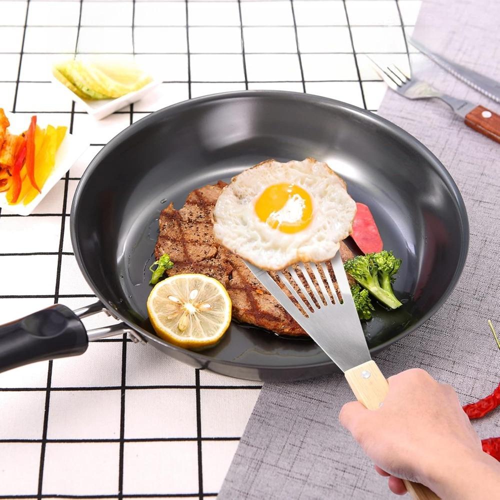 Durable Fish Turner Spatula Stainless Steel Lightweight Frying Shovel Wooden Handle Sloped Head for Flipping Foods Kitchen Tool