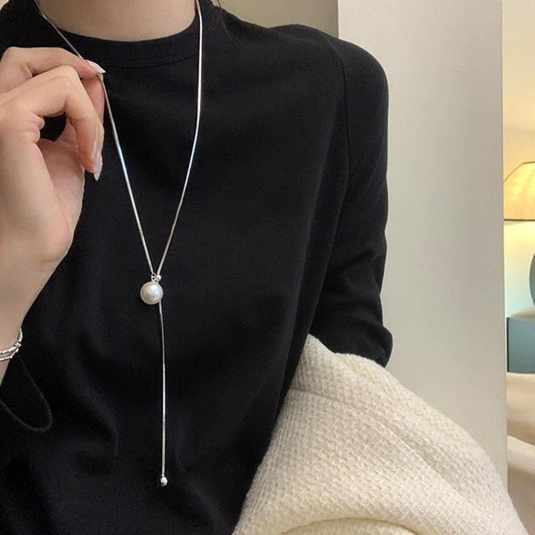 Pearl Pull-Out Long Necklace for Women: Retro, Versatile & Elegant Choker Sweater Chain