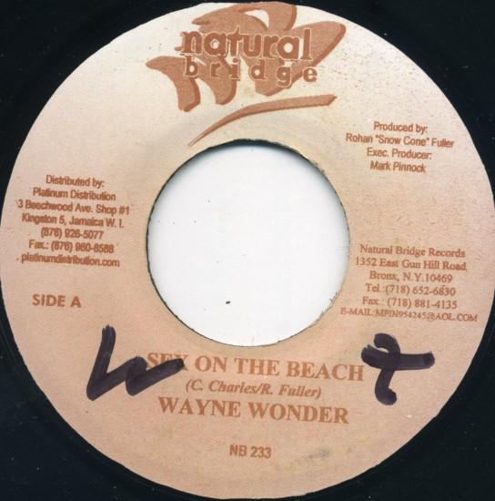 7inch Record WAYNE WONDER / STRANGER (41) - Sex On The Beach / Hear Mi A Say NB233 Natural Bridge 2001 Jamaica Reggae, Ska & Dub Used