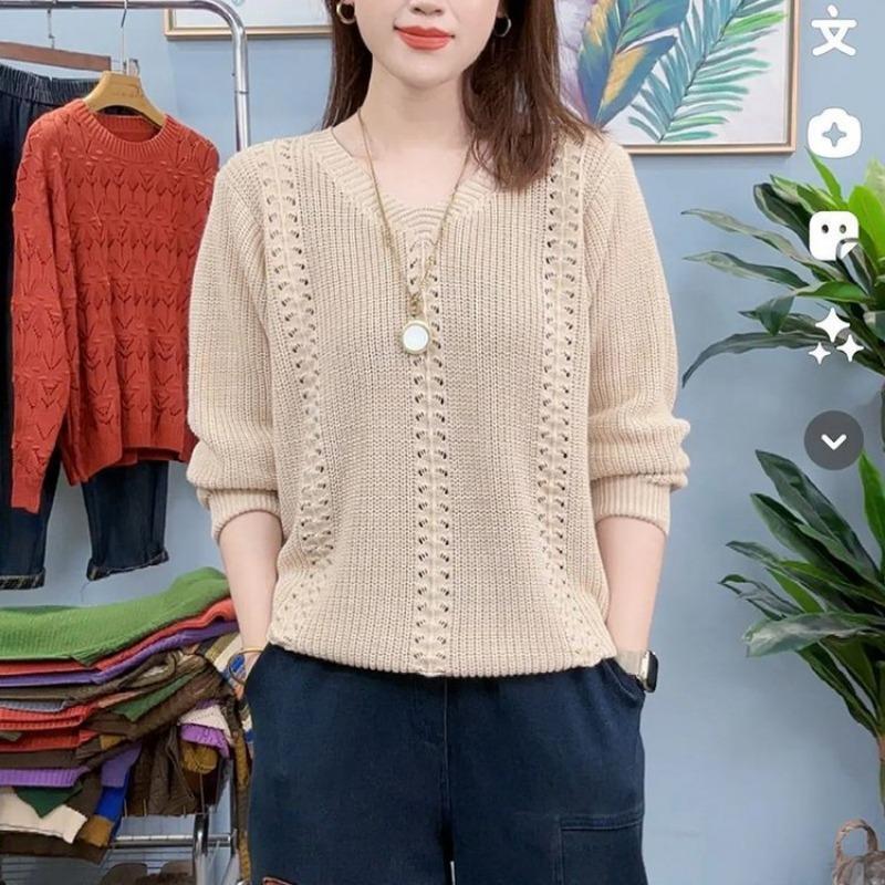Round Neck Solid Color Knitted Sweater for Women Stylish Middle-aged Mother Slimming Top