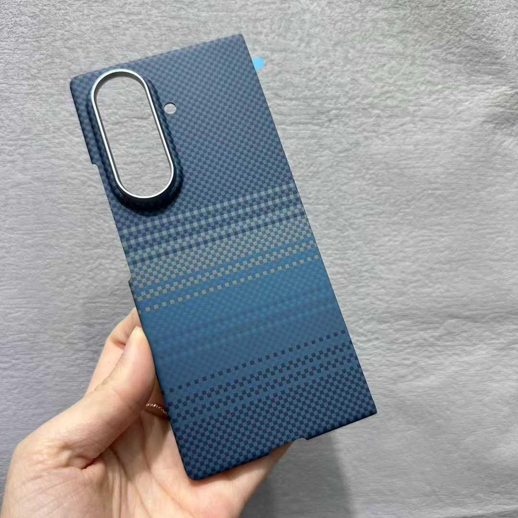 Funda Magnética Ultra Fina de Fibra de Carbono para Samsung Z Fold7, Protección Nano PC de Eje Medio