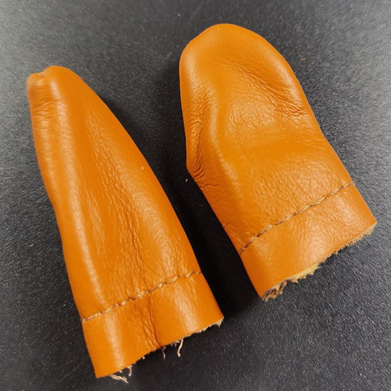 2 szt. Bezpieczne skórzane filcowanie igłą na palec kciukowy i wskazujący, ochrona naparstka, osłona, narzędzie do rękodzieła, haftu