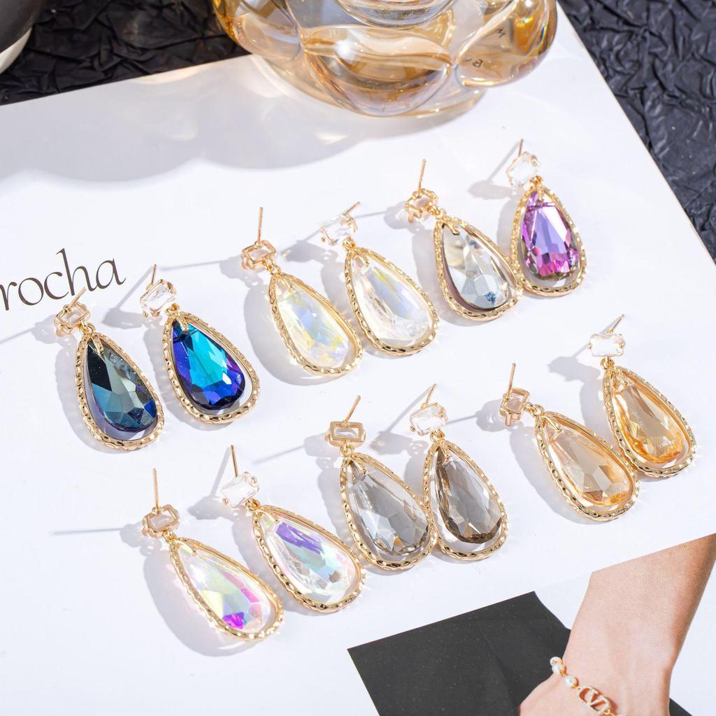 Trendy Lace Teardrop Studs: European & American Fashion Glass Earrings
