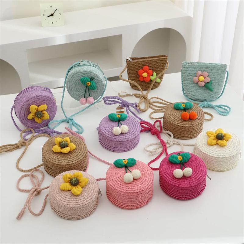 1Pc New bag cute ins messenger bag summer children's diagonal straddle bag change bag flower mini straw bag shoulder