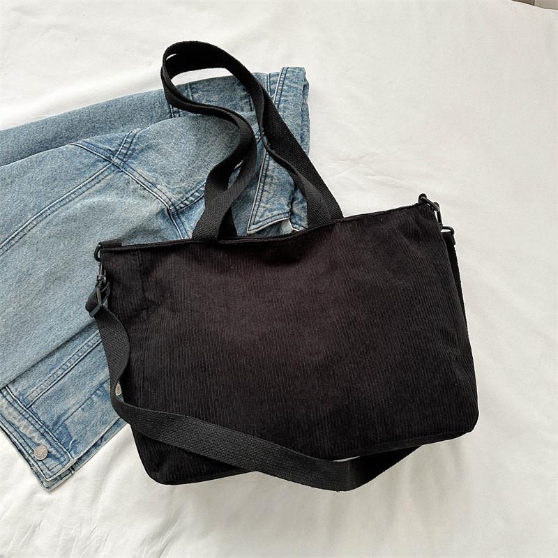 

Stylish Black Canvas Tote Bag For Women With Retro Casual Design And Spacious Interior чёрный