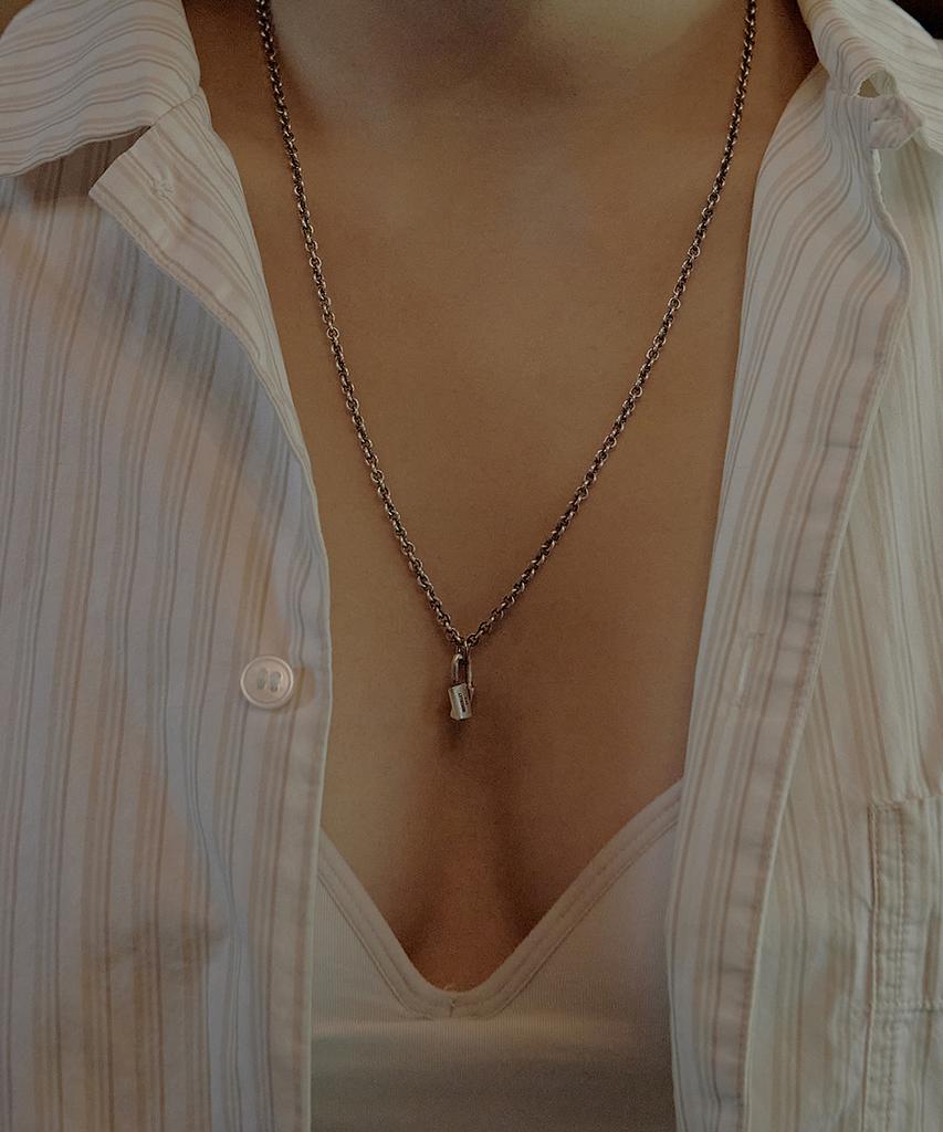 Oddcollet Promise Necklace