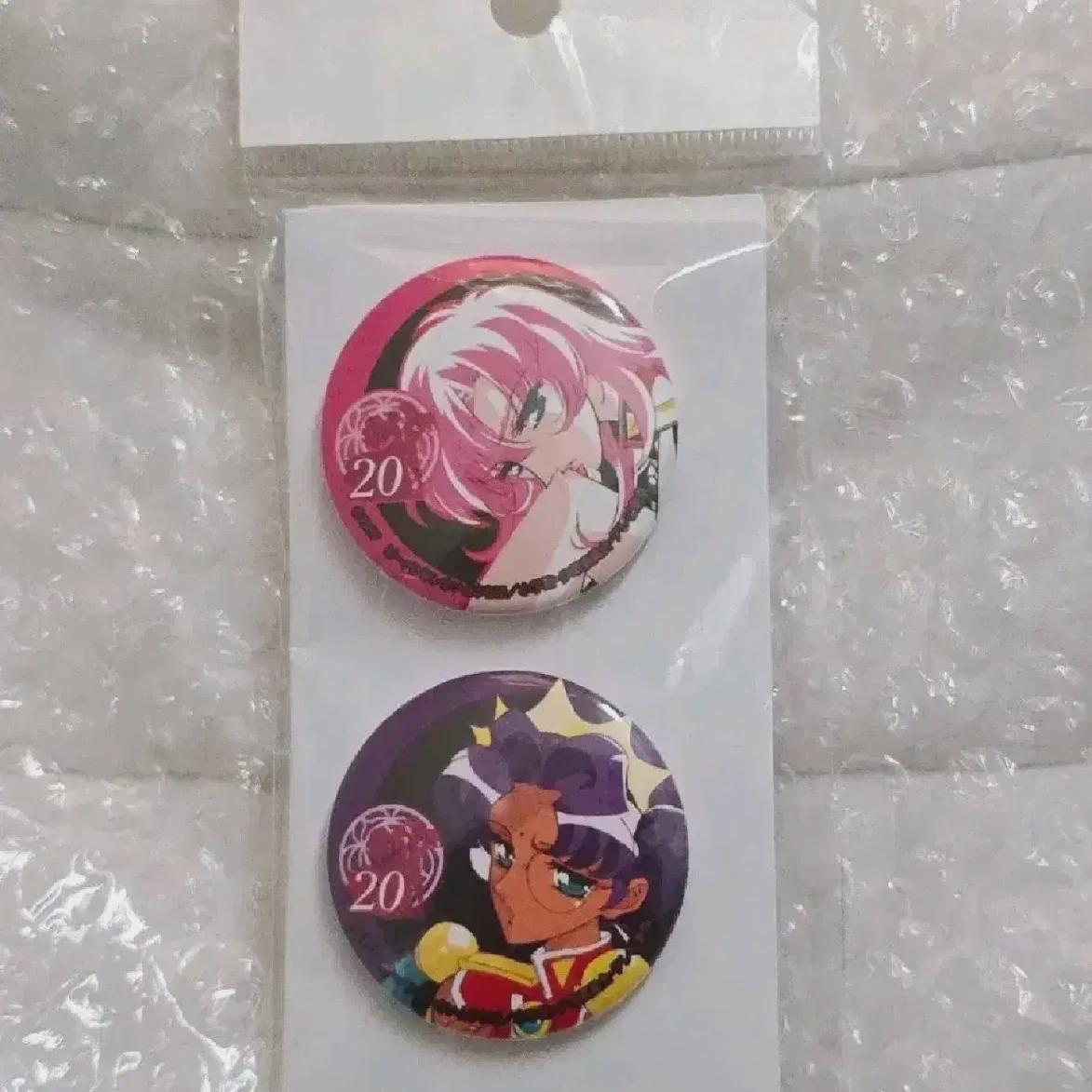 

Официальные значки клуба Girls Revolution Utena Can (2 типа)