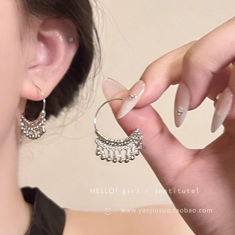 INS-style Minimalist Silver Needle, Versatile Plain Ear Hoop, Light Luxury Metal Round Hoop Earrings, High-end Ear Jewelry