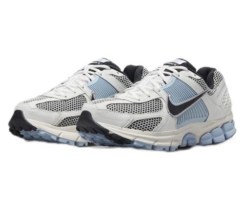 

Nike Zoom Vomero 5 Low Light Armory Blue W FQ7079-001 EU 35.5 белый