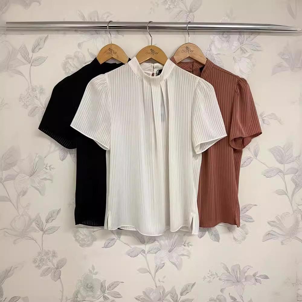 Dámské pruhované tričko s kulatým výstřihem a slim fit střihem na léto 2024