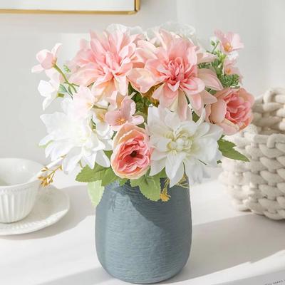 Decorațiuni pentru casă – Flori decorative şi coroane de flori