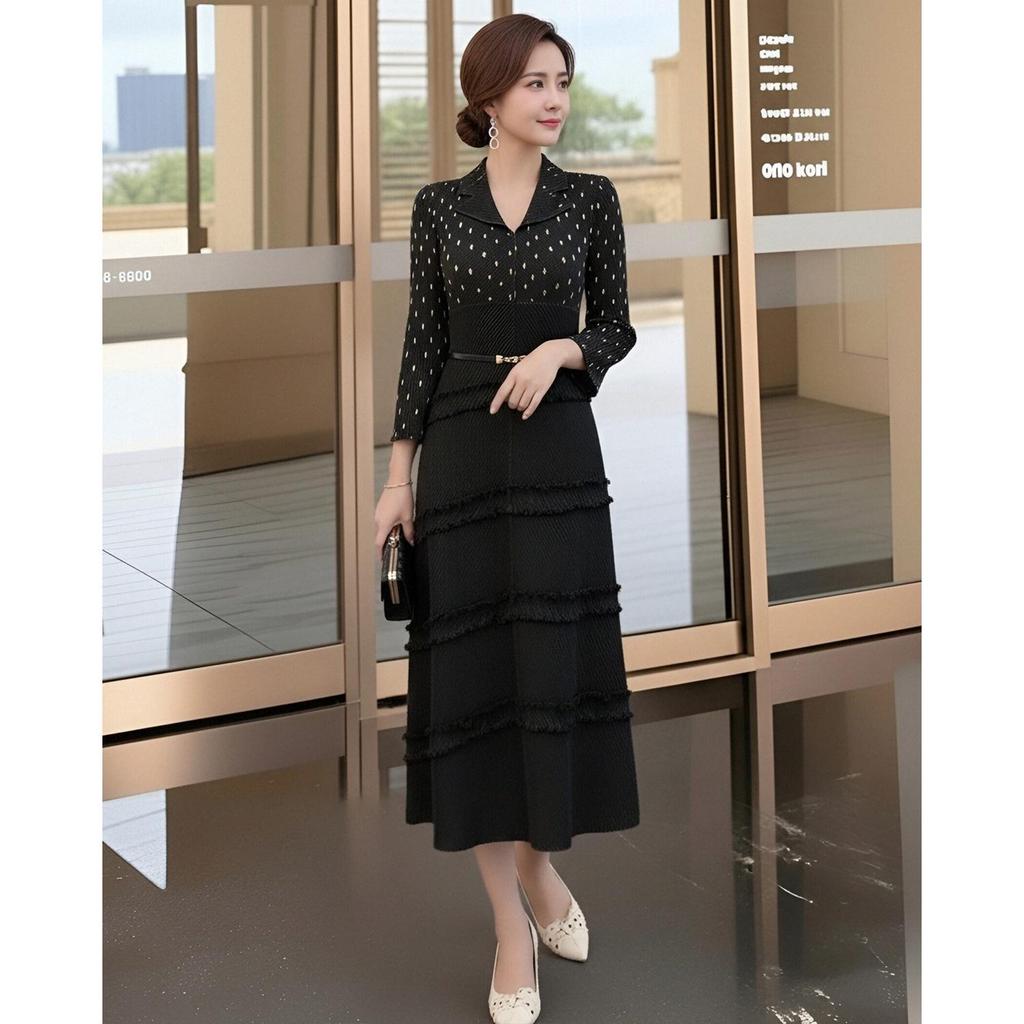 Elegant Spring High-End Miyake Pleated Green Long Dress - Waist-Cinched for Graceful Women