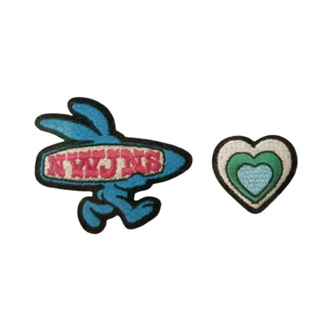 NewJeans Get Up Coller Surfing Rabbit Wappen Reverse Sticon (Set of 2) ONE SIZE