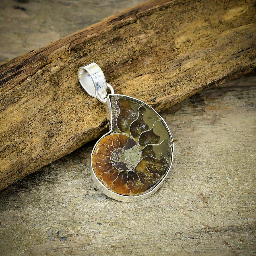 

Ammonite Fossil Gemstone Handmade 925 Sterling Silver Jewelry Pendant 1.77 M-116