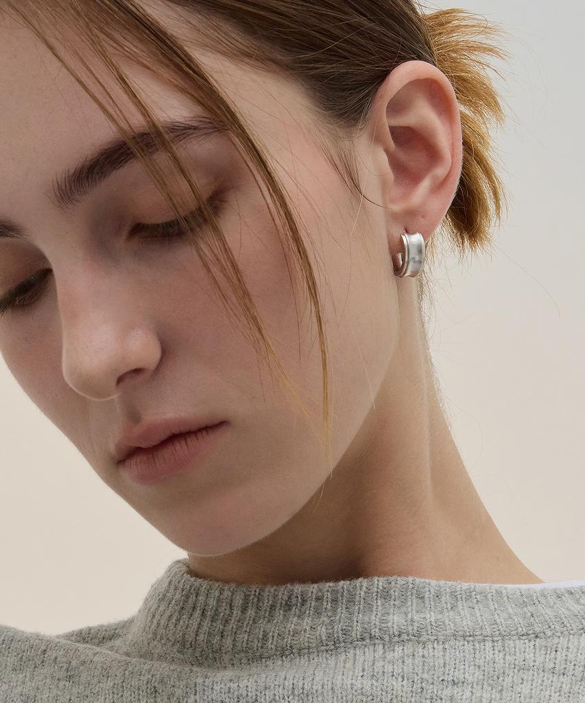 Dawnf 03H02M Matte Silver Earrings