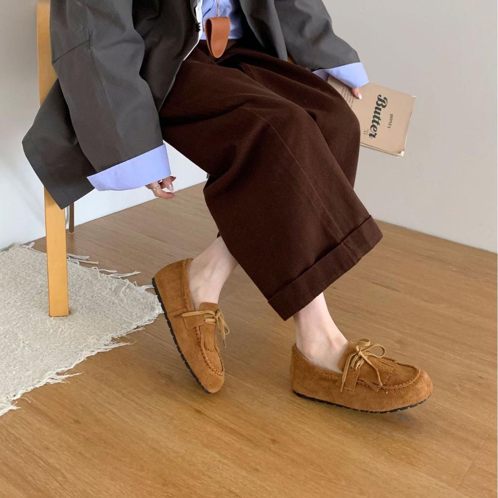 New Retro Tassel Strap Loafers Women's Versatile One-pedal Doudou Shoes Single Shoes Flat-soled Small Leather Shoes Tide
